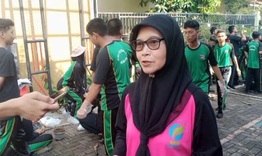 Peringati Hari Cinta Puspa 2023 SMA 4 Semarang Percantik Vertical Garden dan Kebersihan Kelas