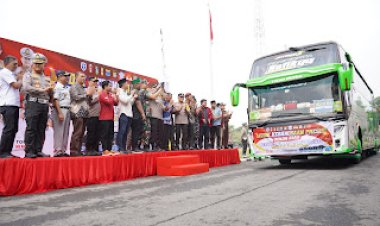 Kapolda Riau Lepas Rombongan Mudik Kebangsaan Presisi 2024