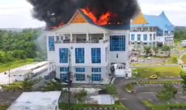 Gedung Dinas PUPR Kota Pekanbaru di Tenayan Raya Terbakar