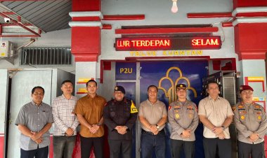 Dansat Brimob Polda Riau Beserta Rombongan Mengecek ke TPS di Wilayah Hukum Polres Kuantan Singingi