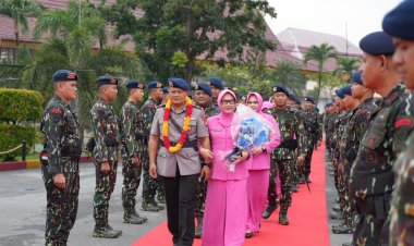 Dansat Brimob Polda Riau Pimpin Sertijab Danyon A Pelopor