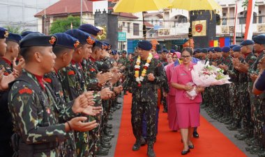 Farawell and Welcome Parade Komandan Satuan Brimob Polda Riau