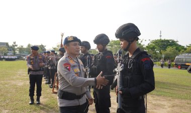 Lomba Brimob Challenge 2025, Kapolda Riau Lepas 8 Personel Perwakilan Brimob Polda Riau