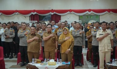 Bupati Afni Z Dorong Perusahaan Bantu Perbaikan Jalan Rusak di Siak