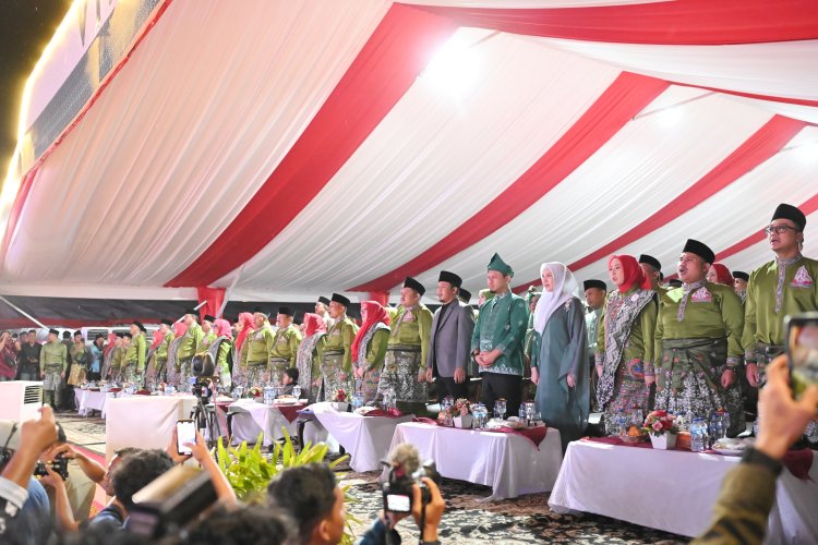 Bupati Rohil Hadiri Malam Pembukaan MTQ Ke-43 Provinsi Riau di Kabupaten Bengkalis