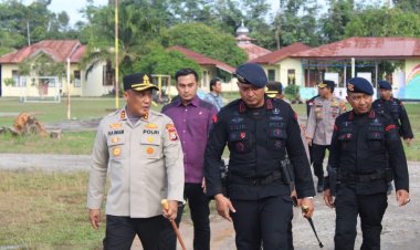 Batalyon B Pelopor Sat Brimob Polda Riau Sambut Kunjungan Kapolres Rohil