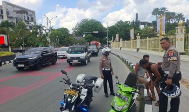 Polantas Siaga di Titik Macet, Patroli Beat Ditlantas Riau Jaga Arus Lalu Lintas Tetap Lancar