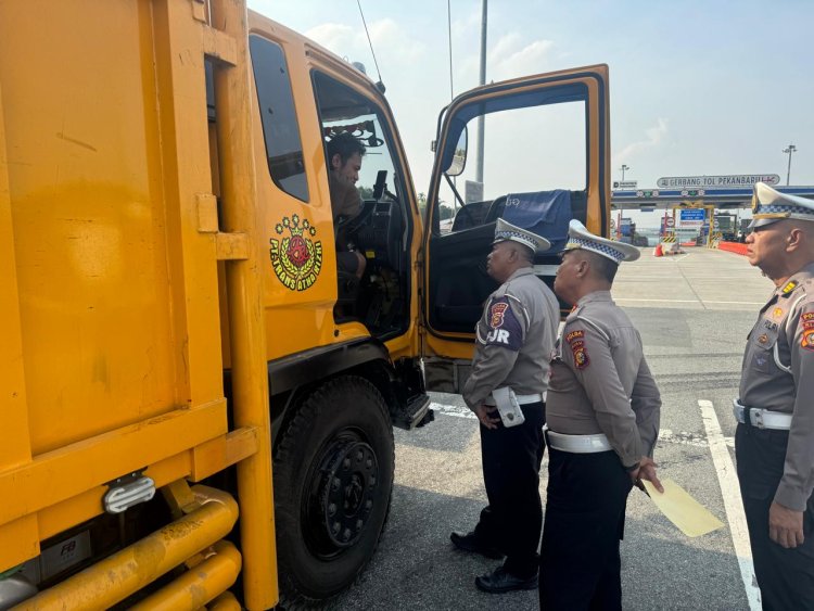 Penertiban ODOL di Tol Pekanbaru-Dumai, Ditlantas Polda Riau Bersama Stakeholder Berikan Teguran